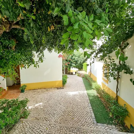 Inviting 2bedroom In The Of *